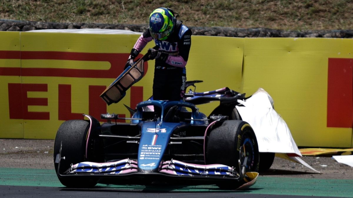 PAP/EPA / PAP/EPA/Sebastiao Moreira / Na zdjęciu: Esteban Ocon po wypadku