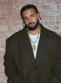 Drake rozdał 400 tys. zł. Wzruszył się historią fanki