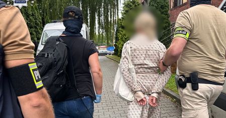 Policja weszła do szpitala w Prudniku. Lekarka zatrzymana