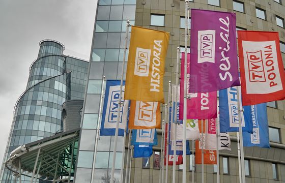 Mniej pieniędzy dla TVP i Polskiego Radia? Ubyło osób płacących abonament RTV