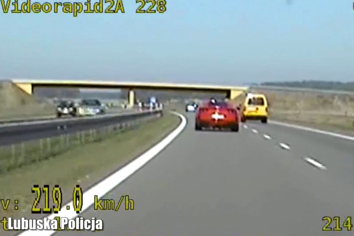 Zielona Góra. Kierowca ferrari jechał blisko 220 km/h