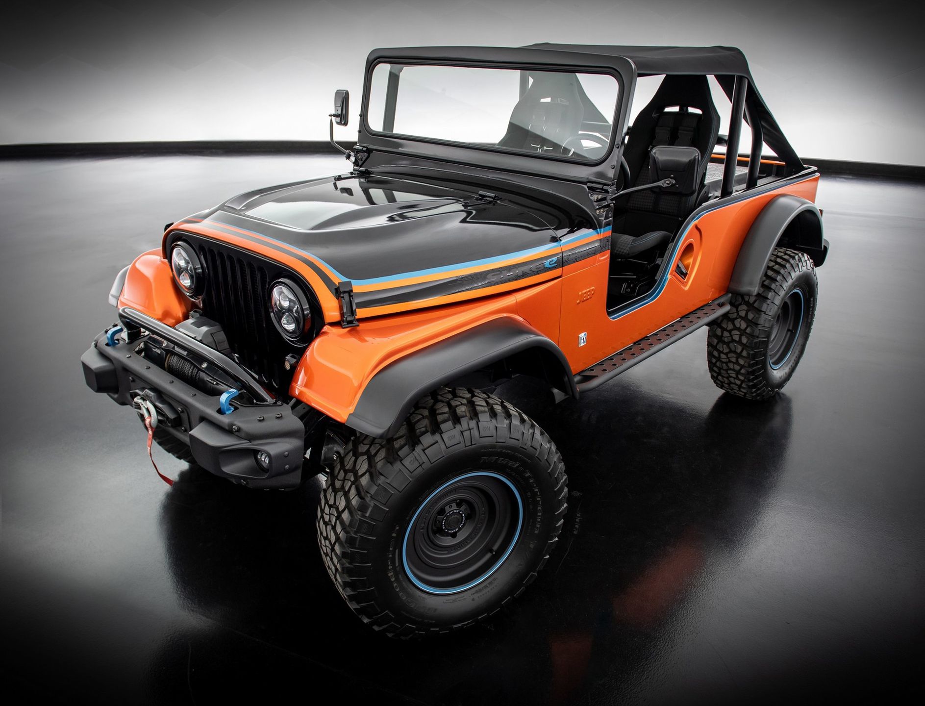Elektryczny Jeep przygotowany na targi SEMA