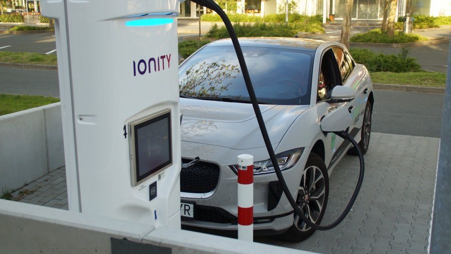 Jaguar I-Pace ładowarka