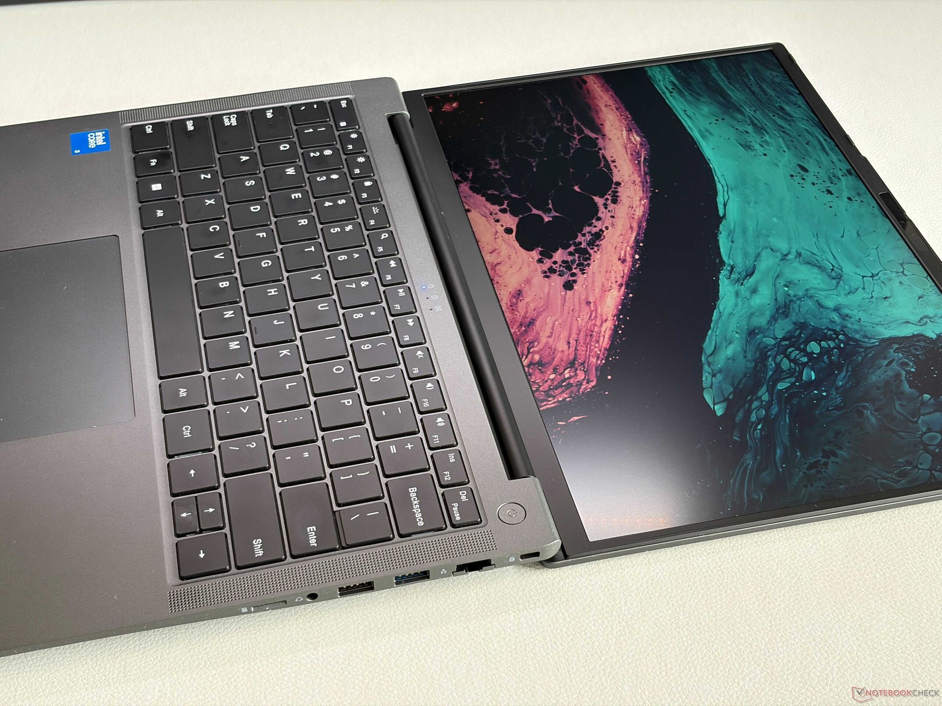 Chuwi UniBook miał zachwycać ekranem
