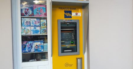 Bankructwo Grecji. Bankomaty w Atenach zaczęły ponownie działać
