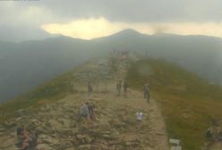 IMGW ostrzega przed burzą w Tatrach. A turyści siedzą i patrzą, jak lecą na nich chmury
