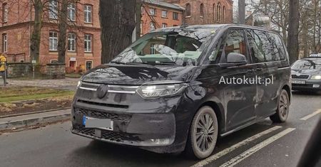 VW T7 sfotografowany na ulicach Szczecina. Debiut już niebawem
