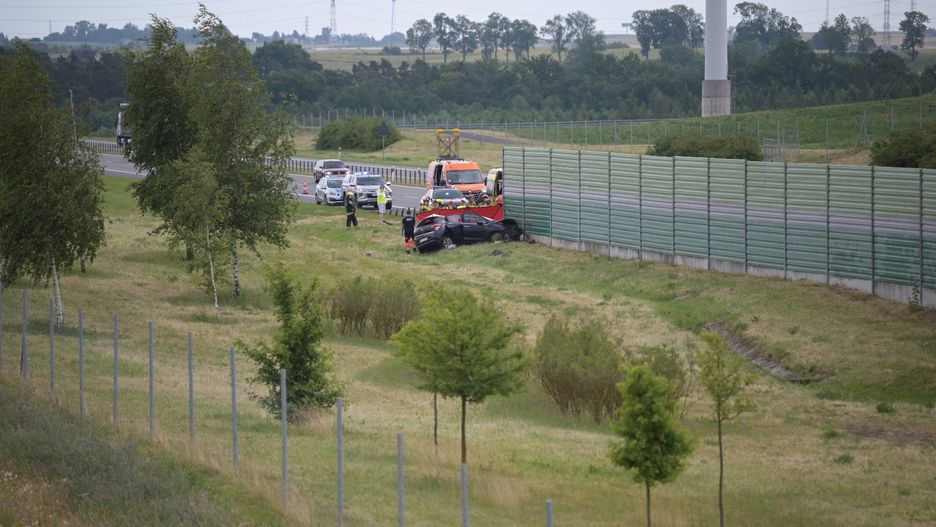 W wyniku wypadku, do którego doszło 3 lipca 2025 r. na autostradzie A1 w powiecie chełmińskim śmierć poniosła jedna osoba, a dwie zostały ranne