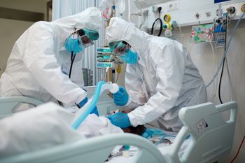 WHO ogłosiła międzynarodowy alarm. Nowe ognisko eboli budzi niepokój