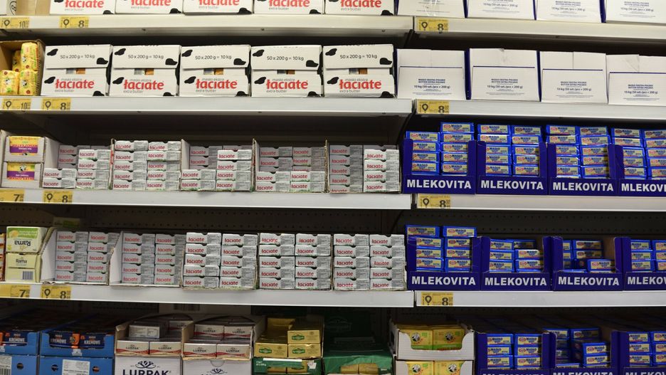 Według ekspertów najwięcej kradzieży dotyczy produktów podstawowych, takich jak masło, czy nabiał