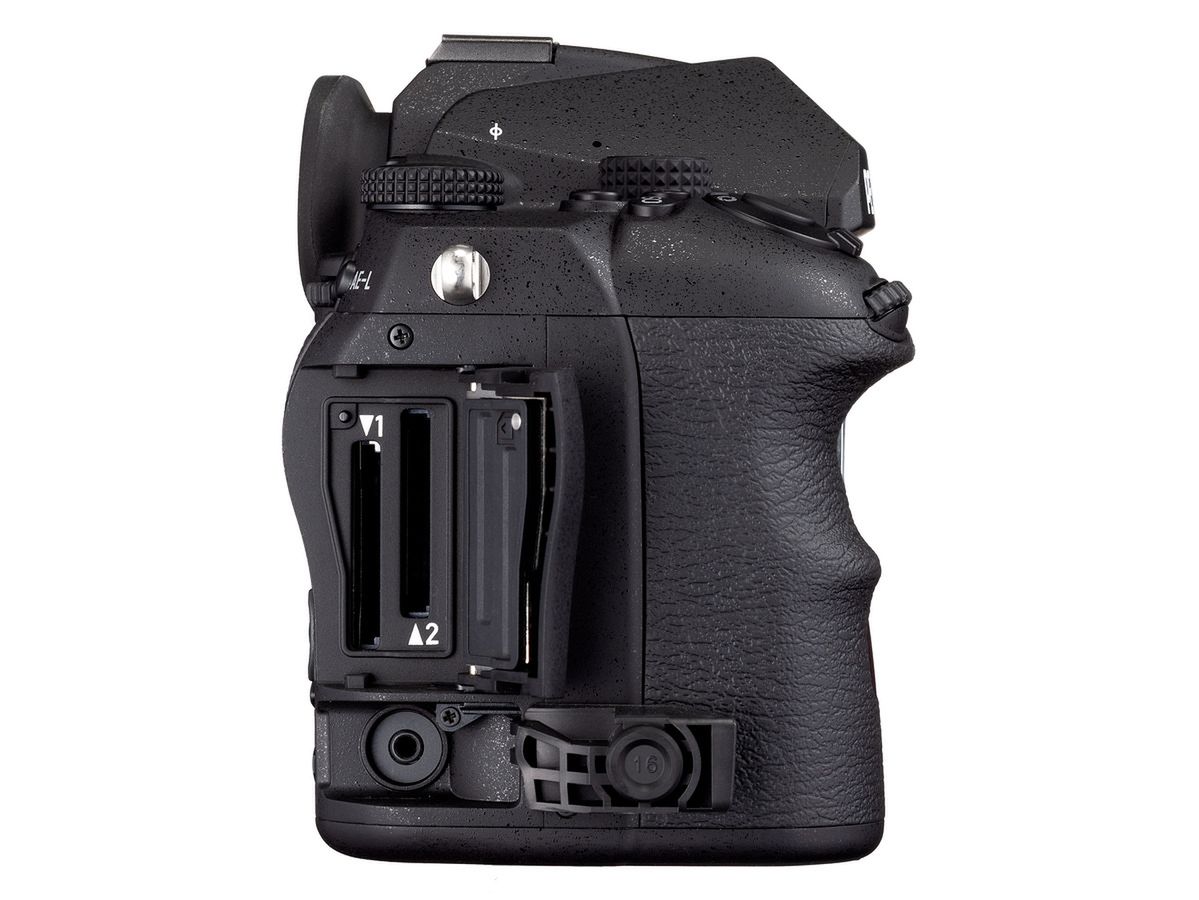 Pentax K-3 III: stabilizowana matryca APS-C, 26 Mpix i 12 kl./s 6