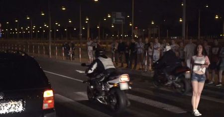 #dziejesiewmoto: nielegalne nocne wyścigi w Warszawie