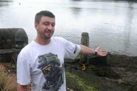Piotr ocalił tonące w aucie dzieci i ich matkę. Został bohaterem irlandzkiego Cork