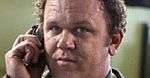 John C. Reilly śpi na stole