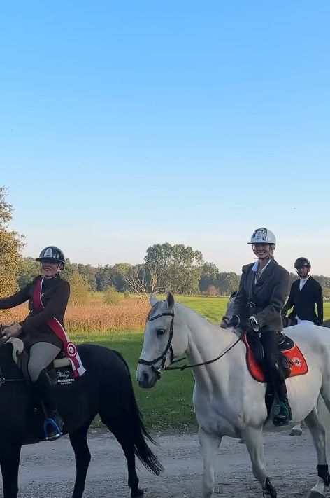 Agnieszka Woźniak-Starak i Karolina Ferenstein-Kraśko
