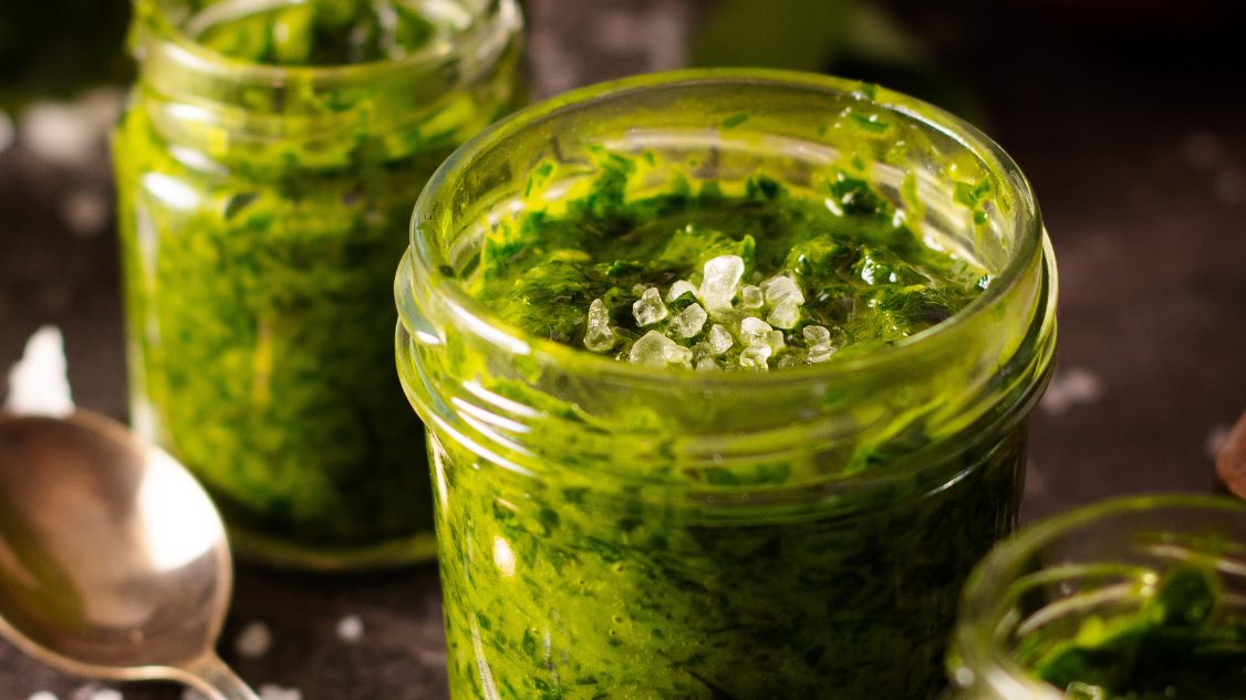 Czosnek niedźwiedzi w słoiku