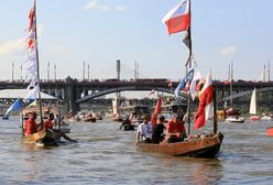 Warszawa. 77. rocznica wybuchu Powstania Warszawskiego. Uroczysty rejs po Wiśle