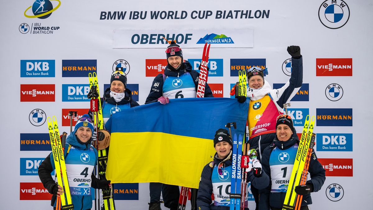 Getty Images / Kevin Voigt / Na zdjęciu: ukraińska flaga w rękach Laegreida