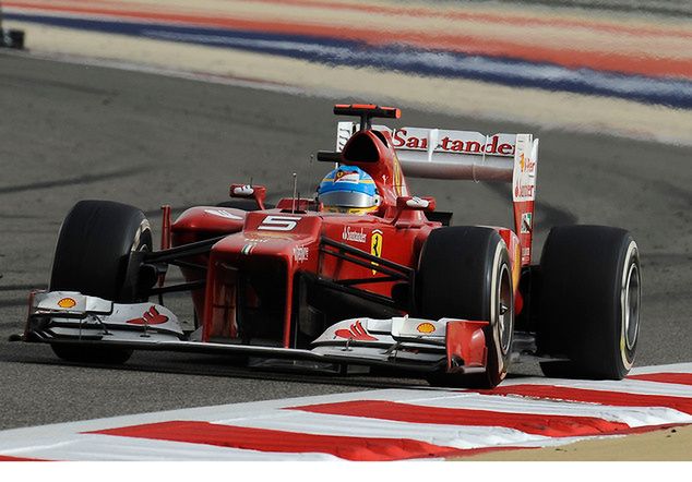 Fernando Alonso w szybkim bolidzie Ferrari zamierza wywalczyć swój trzeci tytuł mitrzowski