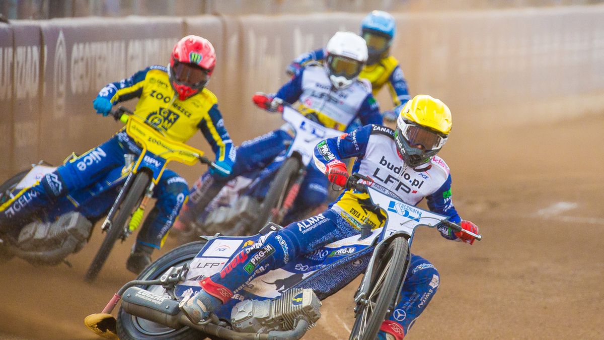 WP SportoweFakty / Krzysztof Konieczny / Na zdjęciu: Grzegorz Zengota w kasku żółtym