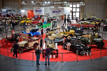 Jubileuszowe Retro Motor Show ruszyło
