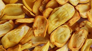 Przegryzam między posiłkami zamiast słodyczy. Trzyma cukier w ryzach, reguluje trawienie