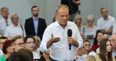 Hołownia o zamachu stanu. Tusk: jak z dziećmi na wakacjach