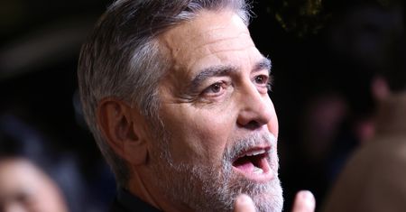 Aktywny politycznie Clooney nie przejmuje się złą prasą