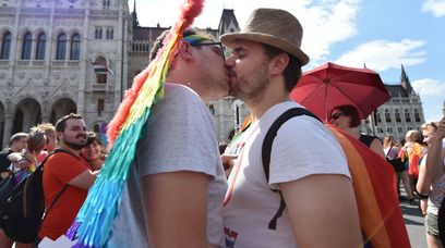 Z dedykacją dla Kai Godek. Agencja CBS: małżeństwa gejów są trwalsze od małżeństw hetero!