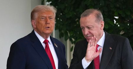 Trump naciska na Turcję ws. ropy. Na szali stawia zniesienie sankcji
