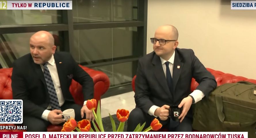 Kolejny poseł PiS bez immunitetu. Schował się w siedzibie Republiki