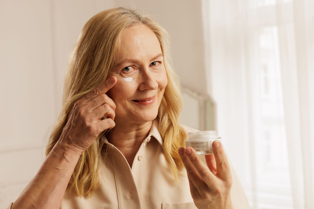 Jak zadbać o skórę dojrzałą? O pielęgnacji z linią Diamentowy Lifting 3D od Lirene