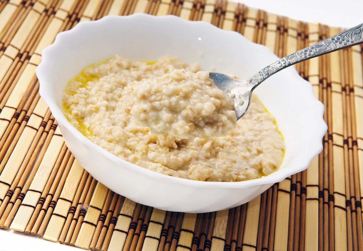 Why is it worth eating oatmeal for breakfast?