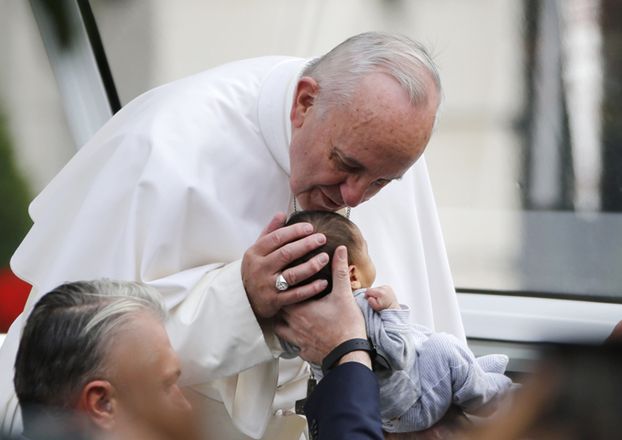 Papież Franciszek: "Kiedy nie ma kobiety, brakuje harmonii. Mężczyzna i kobieta nie są tacy sami"