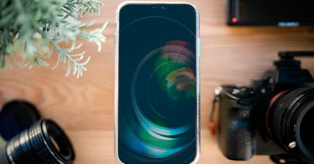 Jak zamienić smartfona w prawie idealne narzędzie do fotografii?