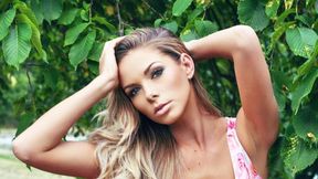 Seksowna modelka i były hokeista NHL. Ich romansem żyją Czechy