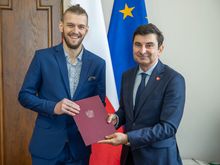 Fucik otrzymał polski paszport
