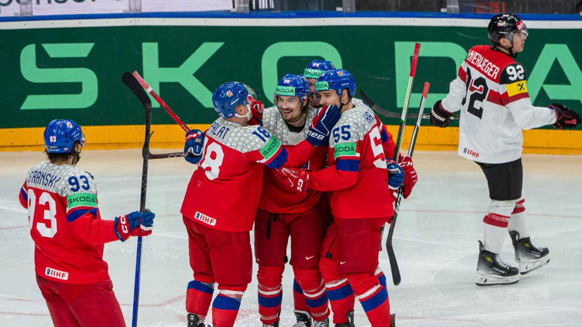 Getty Images / RvS.Media/Robert Hradil / Na zdjęciu: hokeiści reprezentacji Czech