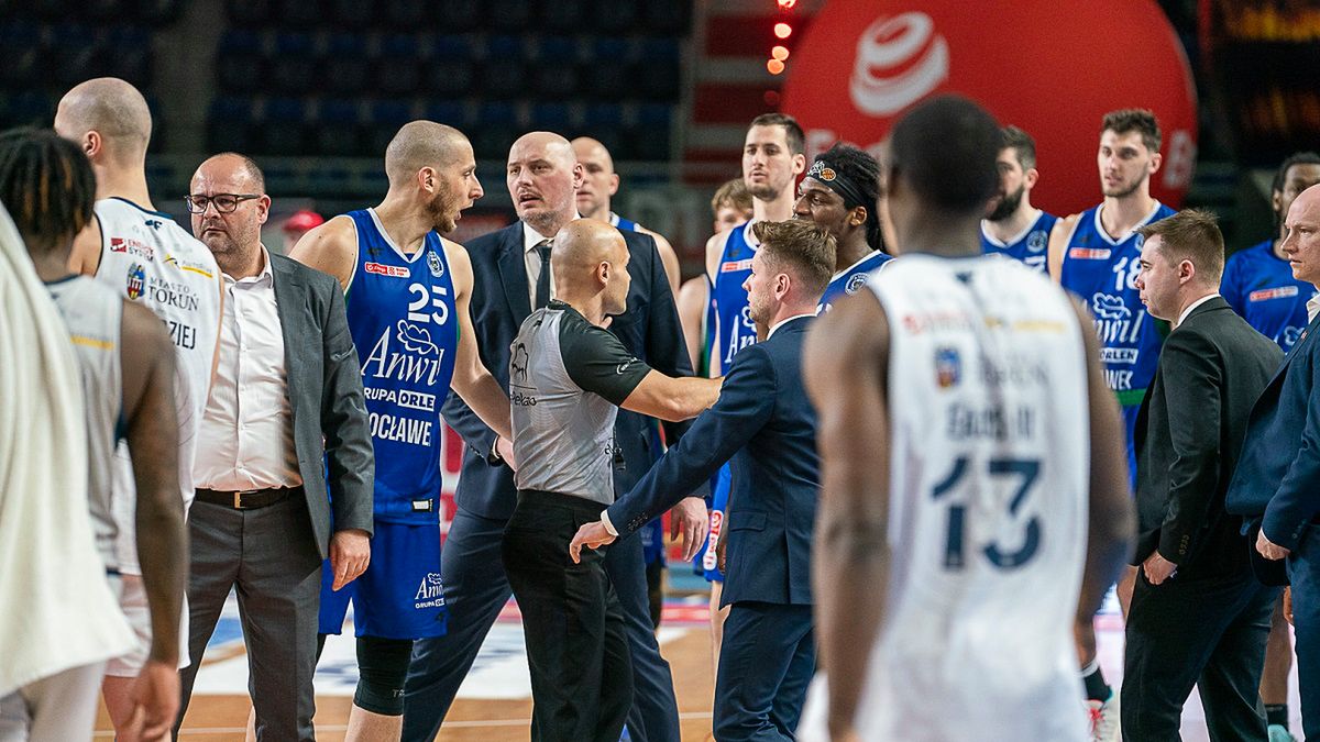 Anwil i Twarde Pierniki