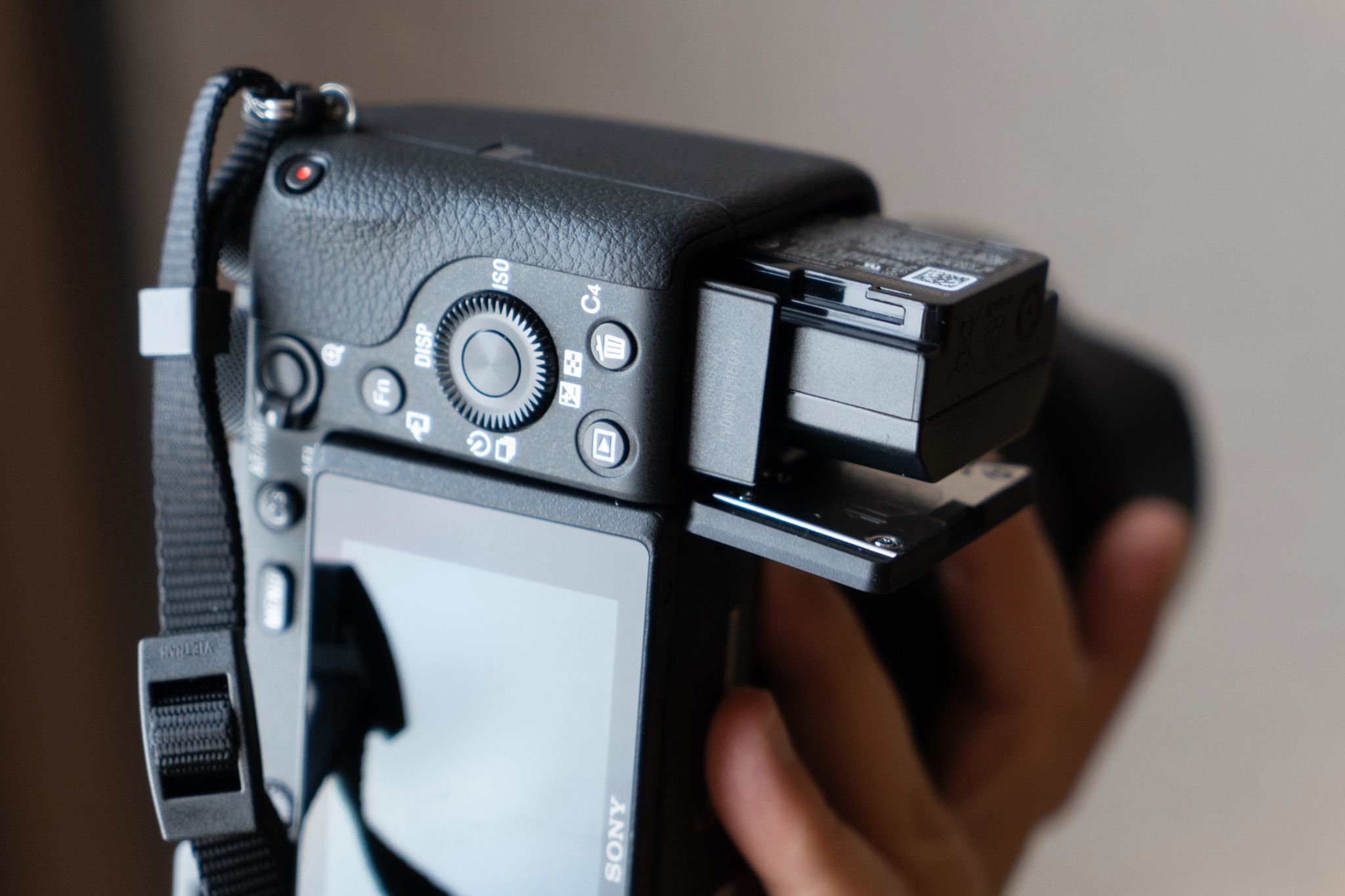 Premiera Sony A6100 i Sony A6600. Ultraszybki zoom i rozbudowane tryby filmowe 7