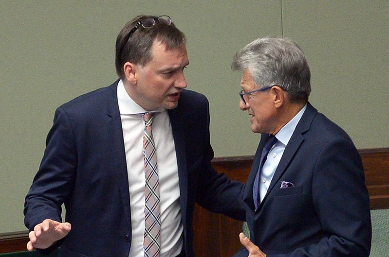 "Precz z komuną". Stanisław Piotrowicz atakowany w Sejmie
