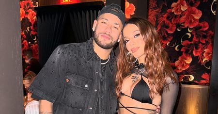 Plotkowano o romansie. Neymar znów się z nią pokazał