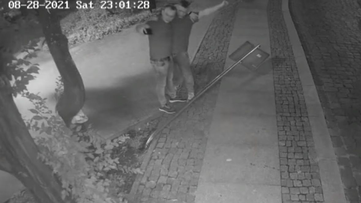 Wandale zniszczyli znak drogowy w Opolu 