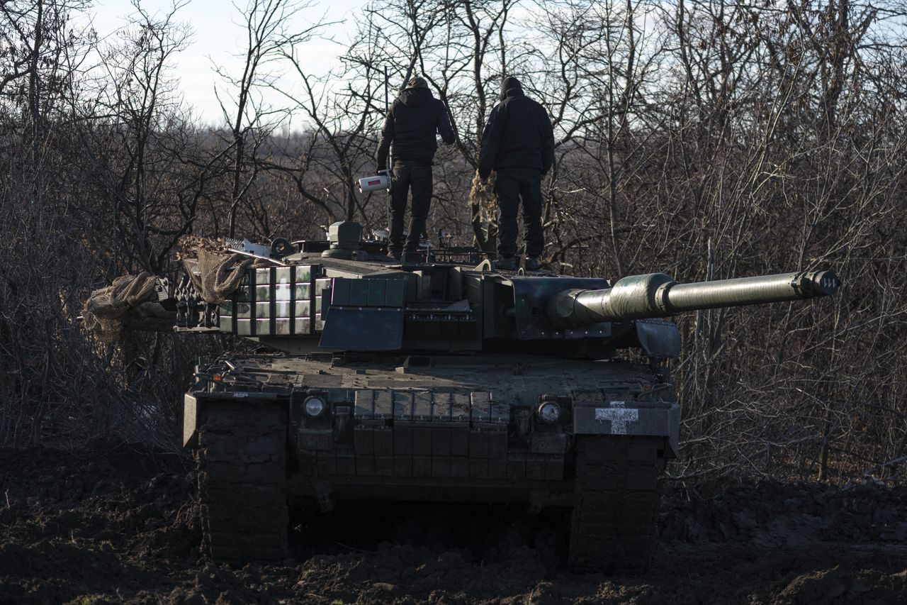 Rheinmetall uruchomi serwis w Ukrainie. Będzie naprawiał czołgi i armatohaubice