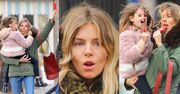 Zalatana Sienna Miller zatrzymuje taksówkę lodem