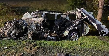 Wypadek w Świebodzinie. Samochód osobowy zderzył się z ciężarówką