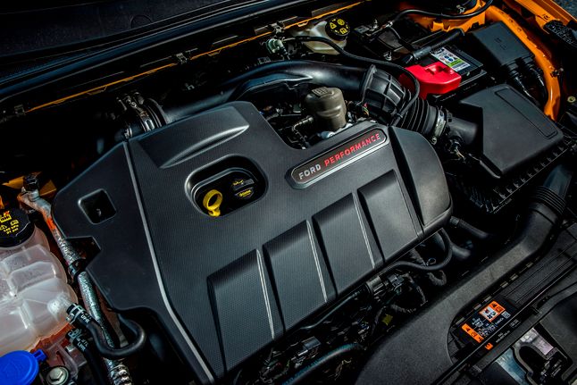Ford Focus ST ma największy benzynowy motor w swoim segmencie, a mimo to nie jest najdroższy
