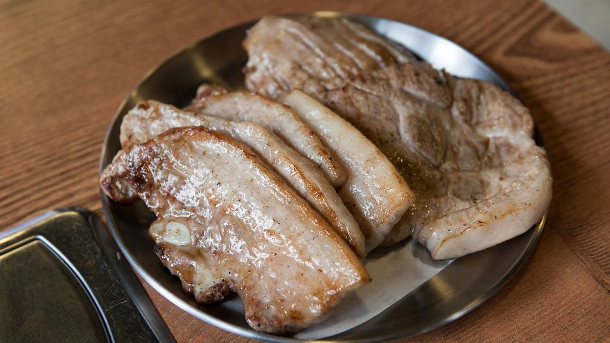 Ma rzesze zwolenników, ale badacze właśnie odkryli,, jak bardzo może szkodzić dieta niskowęglowodanowa