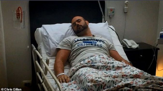 Chris zaraził się pasożytem podczas kolacji w restauracji w Meksyku