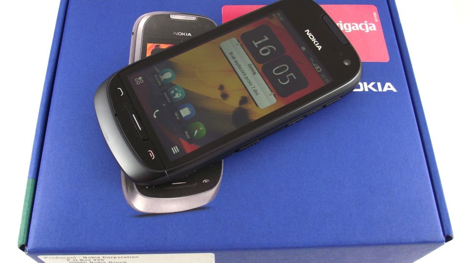 Nokia 701 - galeria zdjęć 1